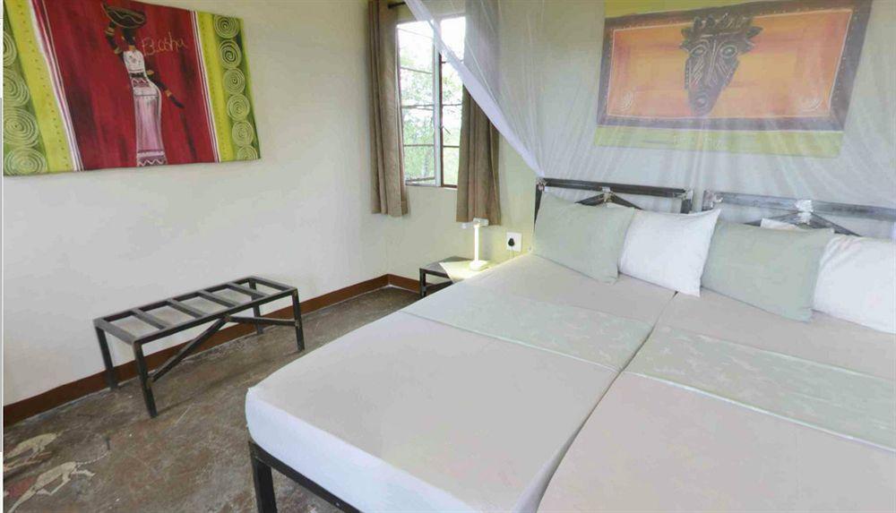 Gondwana Etosha Safari Camp Villa Okaukuejo Luaran gambar