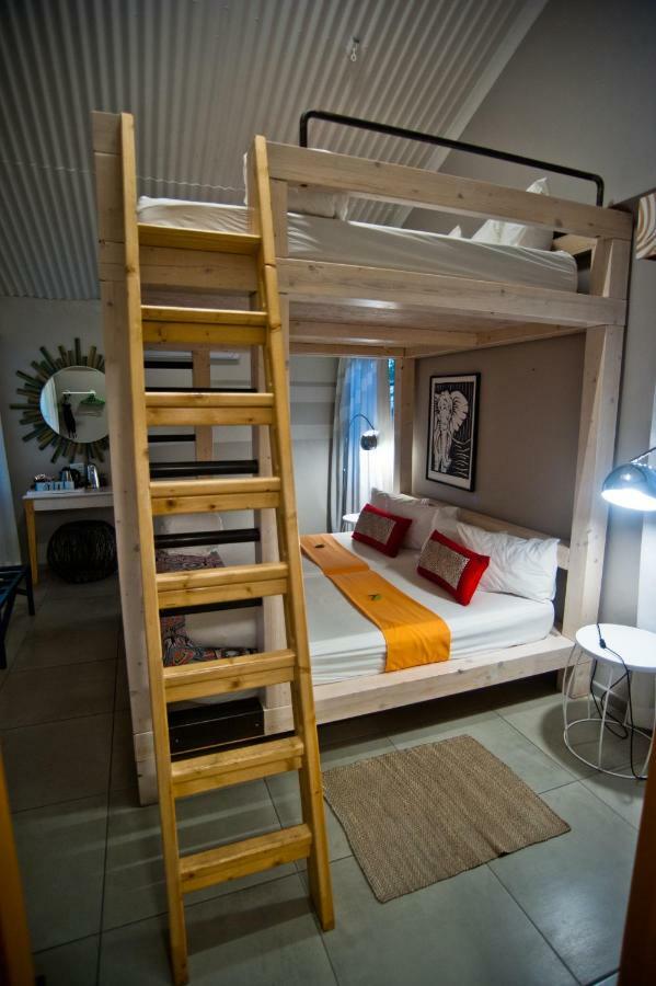 Gondwana Etosha Safari Camp Villa Okaukuejo Luaran gambar
